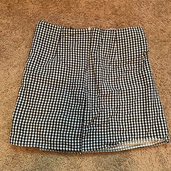 Cute Checkered Wrap-Skirt - Picture 2 of 5